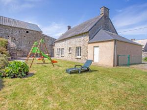 Ο χώρος παιχνιδιού για παιδιά στο Holiday Home Le Plongeon by Interhome