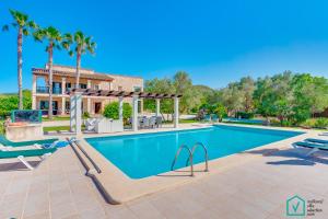 Bazén v ubytování Finca SIONA Alcudia by Mallorca Villa Selection nebo v jeho okolí