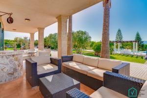 Posezení v ubytování Finca SIONA Alcudia by Mallorca Villa Selection