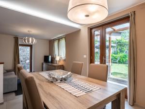 Posezení v ubytování Apartment La Maison d'Amelie by Interhome