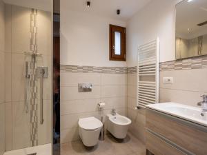 Koupelna v ubytování Apartment La Maison d'Amelie by Interhome