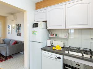 Kuchyň nebo kuchyňský kout v ubytování Holiday Home Bella Vista by Interhome