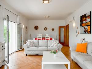 Ruang duduk di Villa Villa Pescada by Interhome