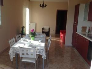 Kuchyňa alebo kuchynka v ubytovaní Agriturismo da Luì