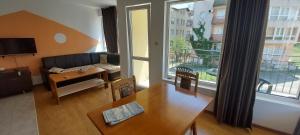 Кът за сядане в Black Sea Apartments