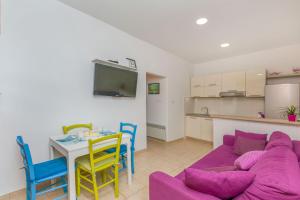 Kuchyň nebo kuchyňský kout v ubytování Apartments Josip