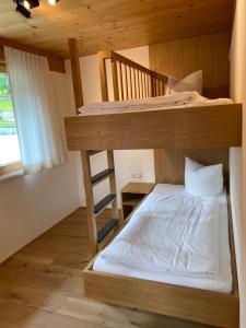 Posteľ alebo postele v izbe v ubytovaní Haus Emma
