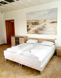 Postel nebo postele na pokoji v ubytování NEW Lielupe Summer House