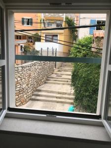 Fotografia z galérie ubytovania Spacious 2 storey apartment old town Mali Lošinj v Mali Lošinj