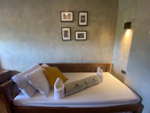 Letto o letti in una camera di Shorebreak Hostel San Juan La Union