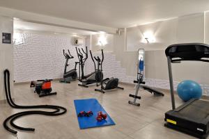 Posilňovňa alebo fitness centrum v ubytovaní Hotel U Paesolu