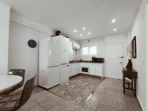 Kuchyňa alebo kuchynka v ubytovaní Nerja Sun Apartment Bahía