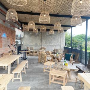 Area soggiorno di Shorebreak Hostel San Juan La Union