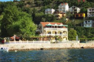 Gallery image of Stevovic Apartments in Tivat