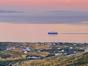 Fotografia z galérie ubytovania Modern new Villa,amazing Aegean view v destinácii Triandáros