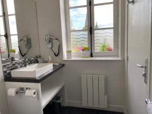 Kúpeľňa v ubytovaní Relais Les Loges-Etretat