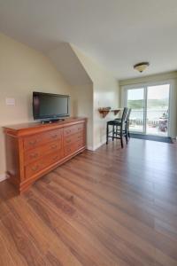 Gallery image of Gros Morne BaseCamp in Norris Point