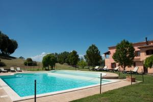 Swimmingpoolen hos eller tæt på Residence Maria Giulia