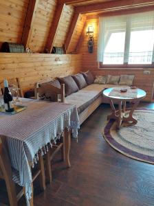 A seating area at Jovana