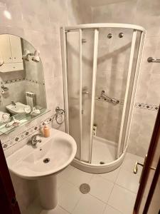 Kúpeľňa v ubytovaní Apartamento en A Pontenova