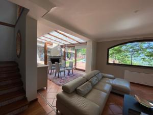 Χώρος καθιστικού στο Casa Carlotta