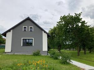 Budova, v ktorej sa dovolenkový dom nachádza