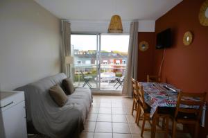 Posedenie v ubytovaní Appartement au pied de la plage - Balcon - Parking