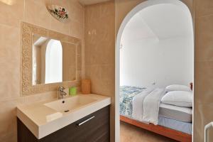 Ένα ή περισσότερα κρεβάτια σε δωμάτιο στο Casa Joe Esprit mer +18 φωτογραφίες