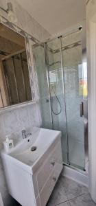 Ένα μπάνιο στο Apartamenty Hexagon nr 9 +18 φωτογραφίες