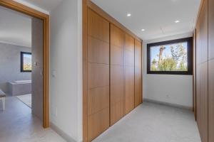 A television and/or entertainment centre at Holiday villa for rent in Marbella