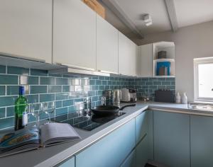 Virtuvė arba virtuvėlė apgyvendinimo įstaigoje Creel Cottage