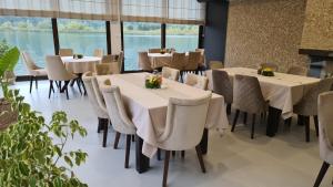 Restaurace v ubytování MONTEKARLO NA DRINI