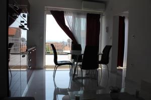Posezení v ubytování Luxury apartment Maestral - private pool