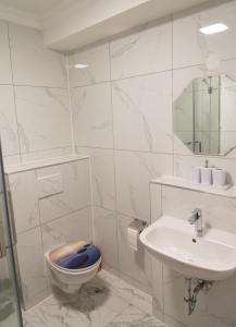 Koupelna v ubytování Hotel Kennedy