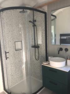Ένα μπάνιο στο Coldharbour Luxury Shepherds Hut