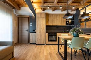 Kuchyňa alebo kuchynka v ubytovaní Cerdanya Mountain Residences