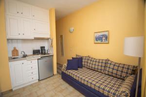 Gallery image of Alexandras On The Beach and Pool apt in Glyfada