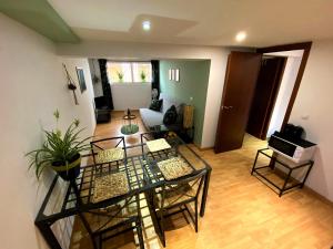 Posedenie v ubytovaní Cornu Karma Apartment El Pati
