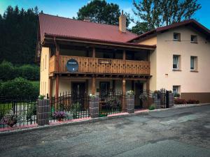 Fotografia z galérie ubytovania Apartament u Bronka v destinácii Duszniki-Zdrój