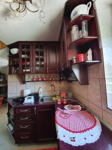 Kuchyň nebo kuchyňský kout v ubytování Home Belić Golija