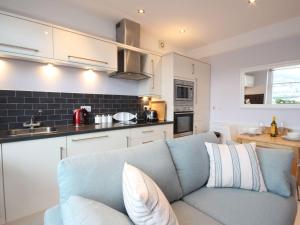 Η κουζίνα ή μικρή κουζίνα στο Flat 1, 32 Newcomen Road +9 φωτογραφίες