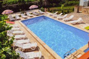 Bazén v ubytování Villa Lata nebo v jeho okolí