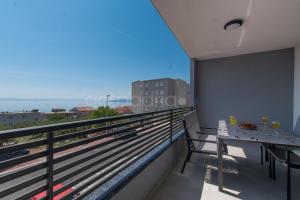 Un balcon sau o terasă la Sea View Apartment Ljiljana