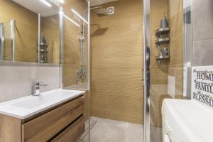 Kúpeľňa v ubytovaní Apartman Porto + 37 fotografií