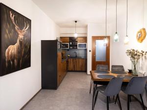 Kuchyňa alebo kuchynka v ubytovaní TatryView Apartments by KingDubaj PREMIUM