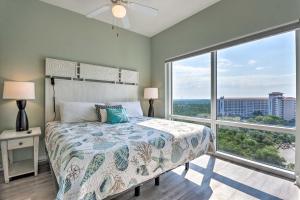 Postel nebo postele na pokoji v ubytování Sandestin Beach Resort Condo with Ocean Views!