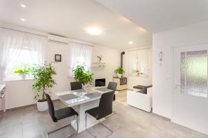 Posezení v ubytování Apartment Luka