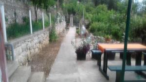 Φωτογραφία από το άλμπουμ του Holiday home Panorama σε Sutomore