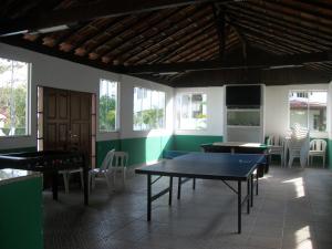 Съоражения за тенис на маса в Apartamento Porto Bracuy Apartment или наблизо