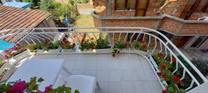 Balkón nebo terasa v ubytování Guesthouse Flora